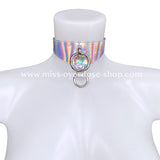 Holographic Halsband
