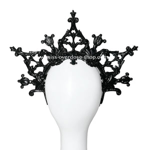 Baroque latex crown