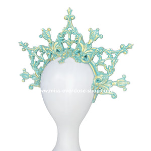 Baroque latex crown