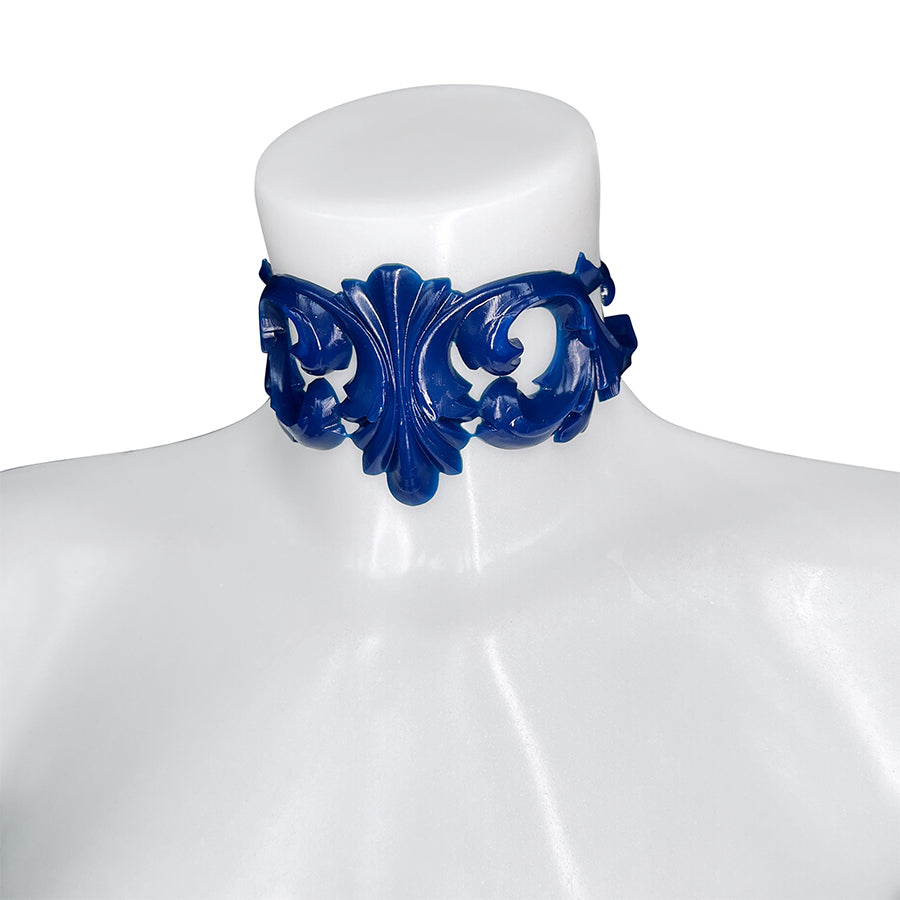 Royal Tease latex collar